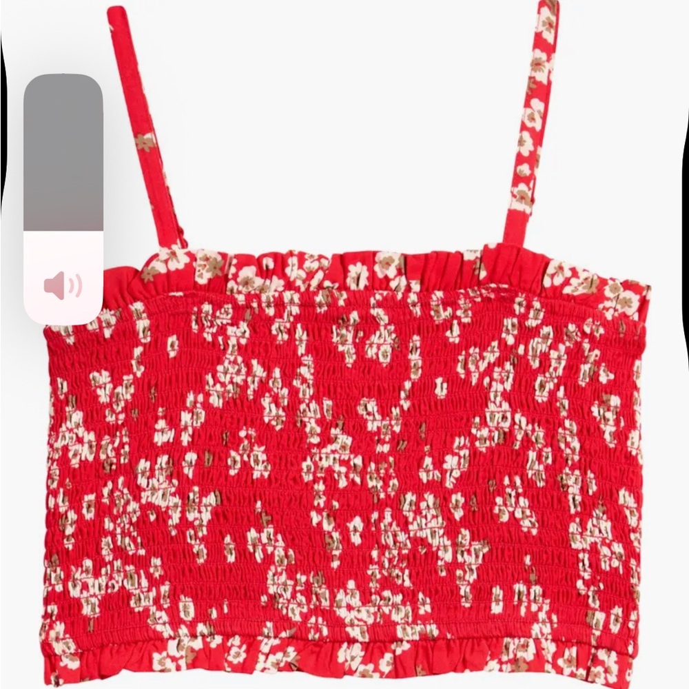 Roxy Girl red floral crop top 
Size 8
NWOT
Nonsmoking home